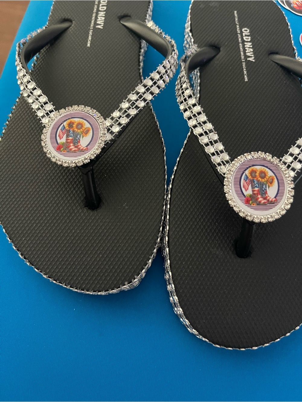 Old Navy Black Rhinestone-Trim Flip Flop Sandals with Decorative Medallion